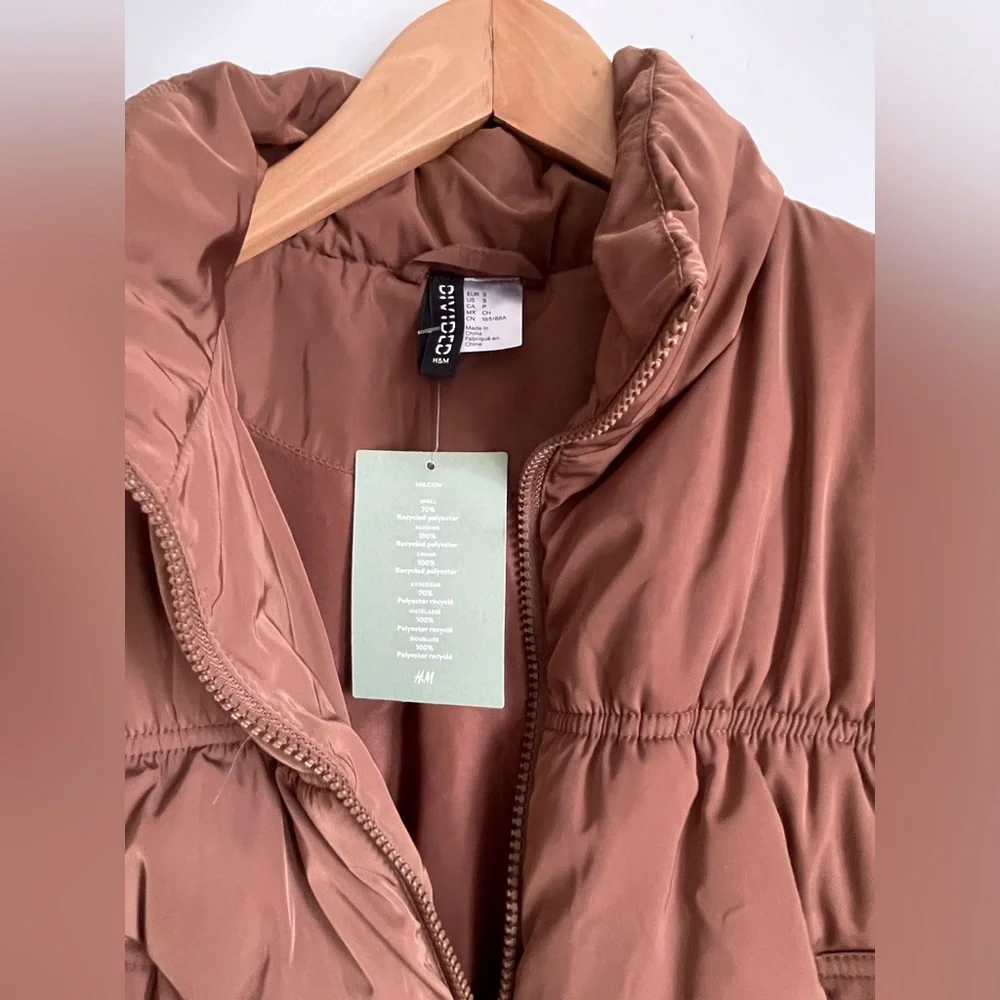 NEW Size S Divided H&M Puffer Vest - Picture 3 of 4